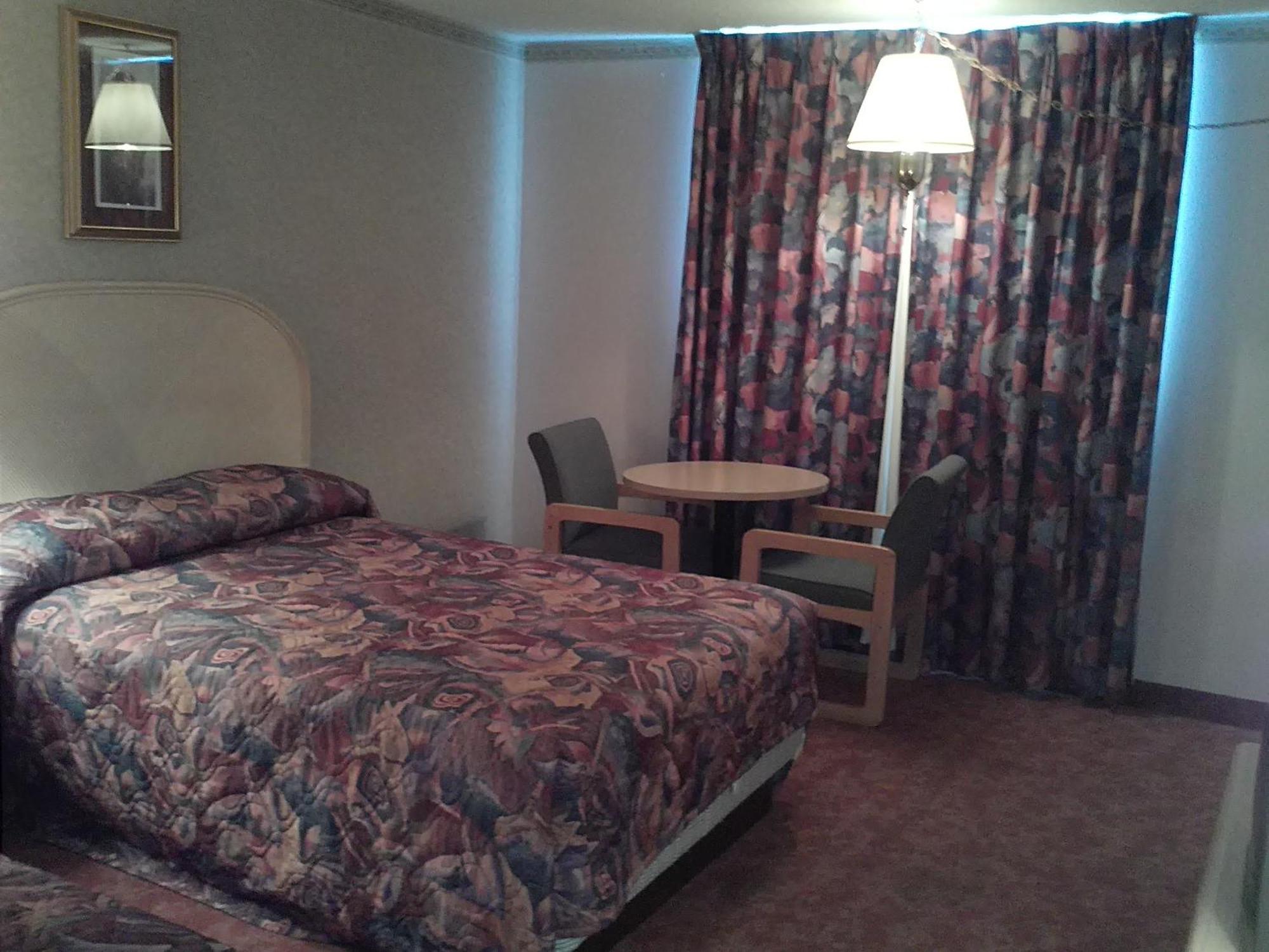 Empire Inn แบรนดอน ภายนอก รูปภาพ